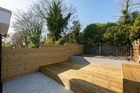5 bedroom terraced house for sale, Oak Grove, Cricklewood, London, NW2
