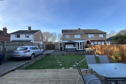 3 bedroom semi-detached house for sale, Edinburgh Drive, Darlington