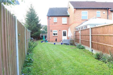 2 bedroom end of terrace house for sale, Langham Drive, Rayleigh, SS6