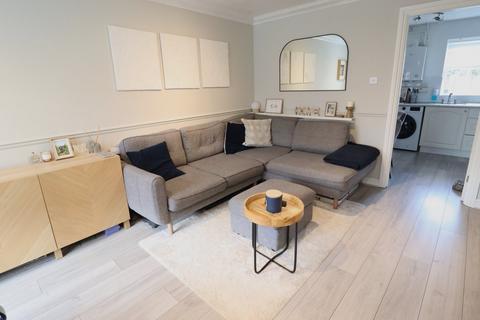 2 bedroom end of terrace house for sale, Langham Drive, Rayleigh, SS6