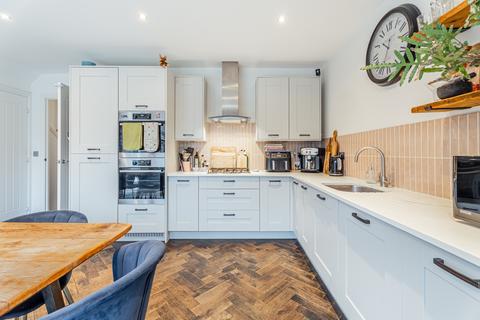 undefined, Magpie Meadows, Luton LU1