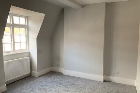 2 bedroom flat to rent, Station Road, Edgware HA8