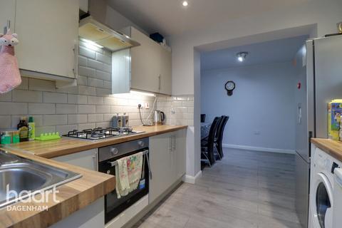 2 bedroom end of terrace house for sale, Stanhope Road, DAGENHAM