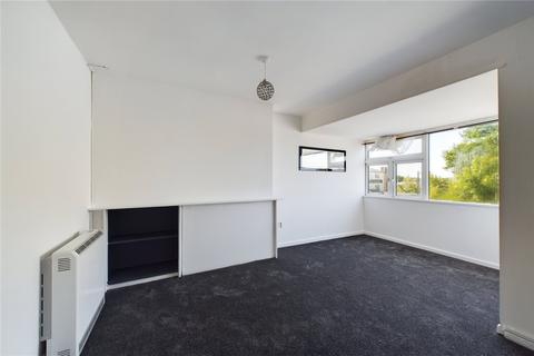 3 bedroom maisonette to rent, Gossops Parade, Gossops Green, Crawley, West Sussex, RH11