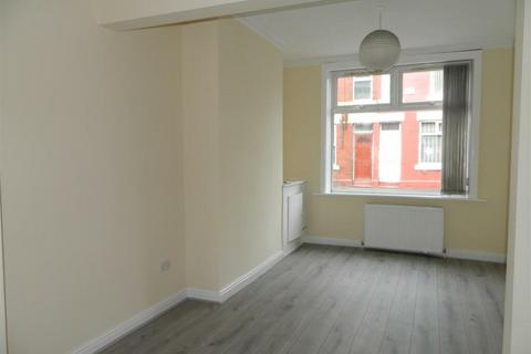 3 bedroom terraced house to rent, Harold Avenue, Manchester, M18 7JT