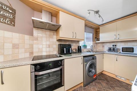 2 bedroom end of terrace house for sale, Cross Heights, Scholes, HD9