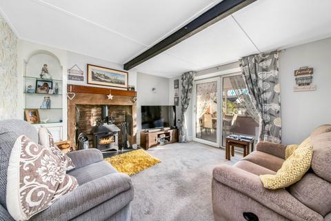 2 bedroom end of terrace house for sale, Cross Heights, Scholes, HD9