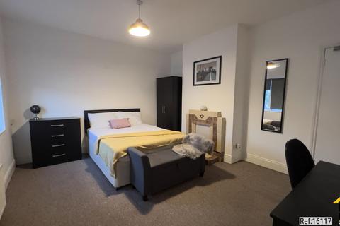 5 bedroom terraced house to rent, Baileys Road, Southsea, Hampshire, PO5