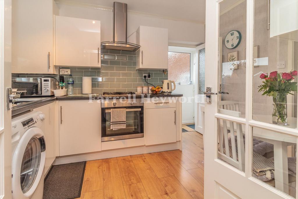 Kitchen image 4