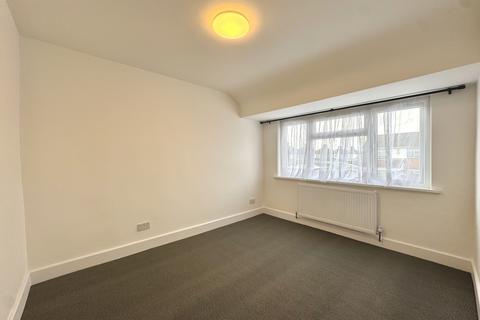 3 bedroom semi-detached house to rent, Monmouth Road, Hayes, Greater London, UB3