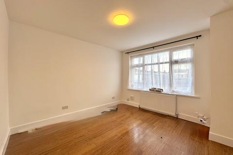 3 bedroom semi-detached house to rent, Monmouth Road, Hayes, Greater London, UB3