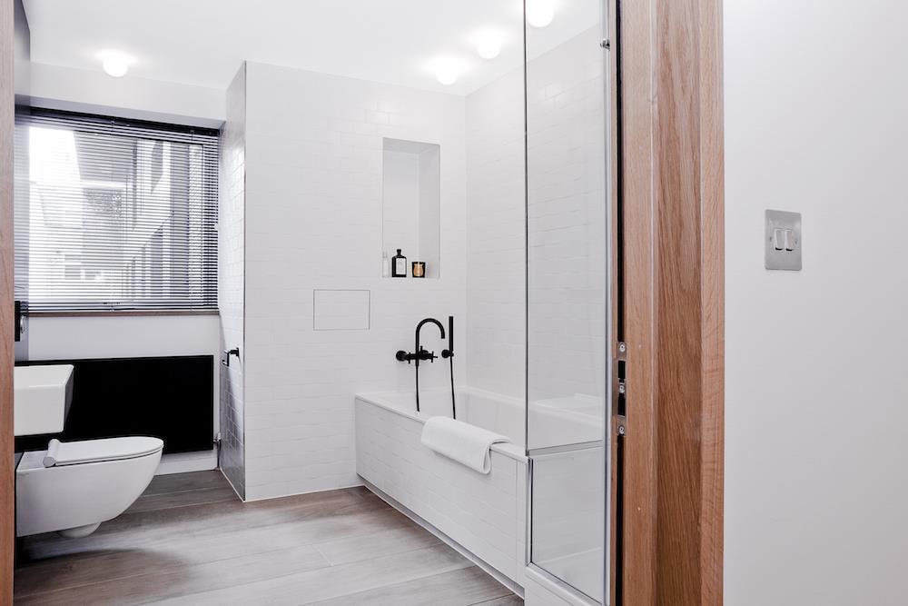Bath 1.jpg
