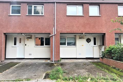 3 bedroom maisonette for sale, Phipps Bridge Road, Mitcham, CR4