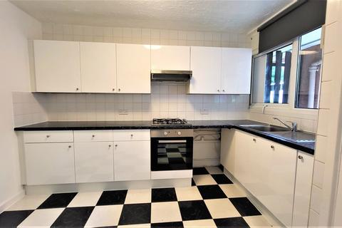 3 bedroom maisonette for sale, Phipps Bridge Road, Mitcham, CR4