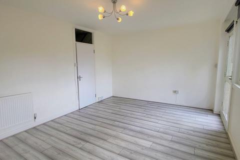 3 bedroom maisonette for sale, Phipps Bridge Road, Mitcham, CR4