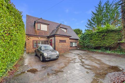 5 bedroom detached house for sale, Turners Hill Road, Crawley
