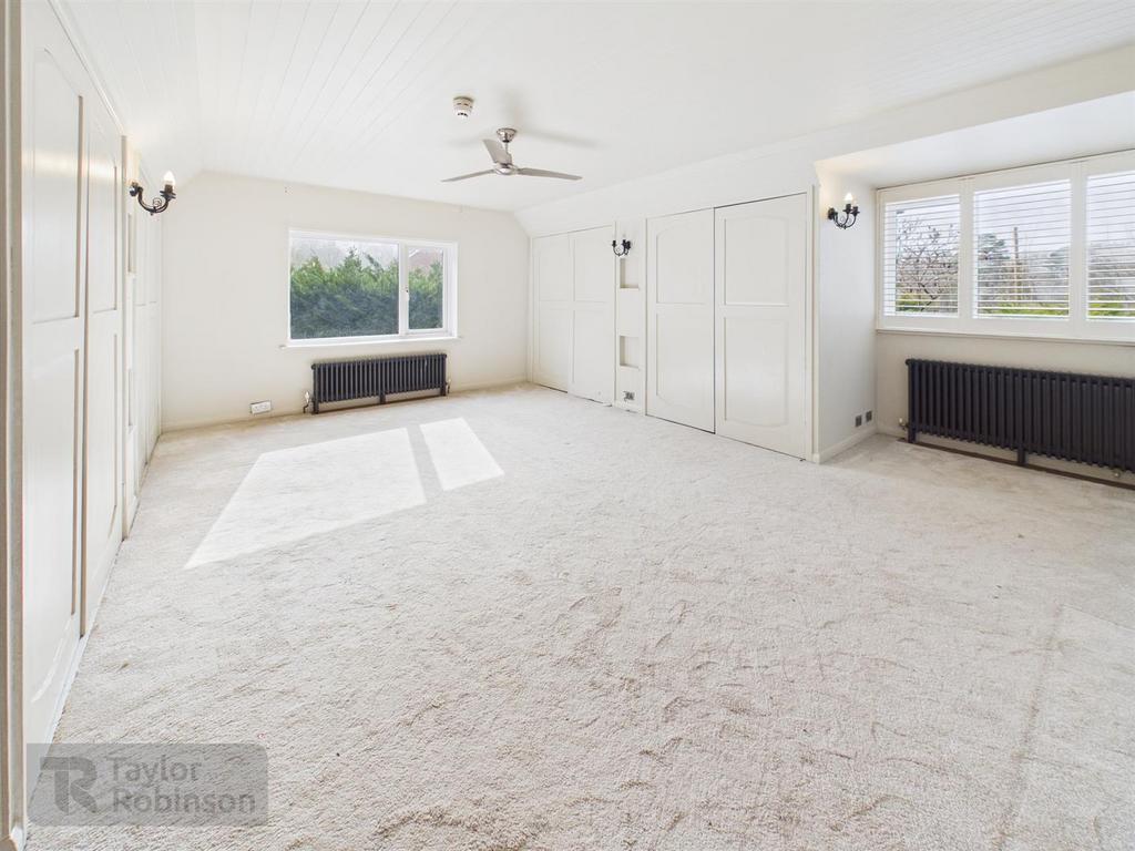 CAM02600 G0-PR0665-STILL023.jpg