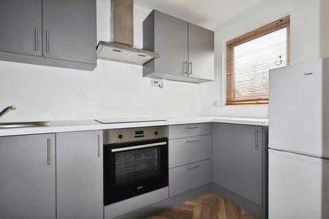 2 bedroom terraced house for sale, Campbell Close, Hitchin