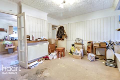 3 bedroom terraced house for sale, Beam Avenue, Dagenham