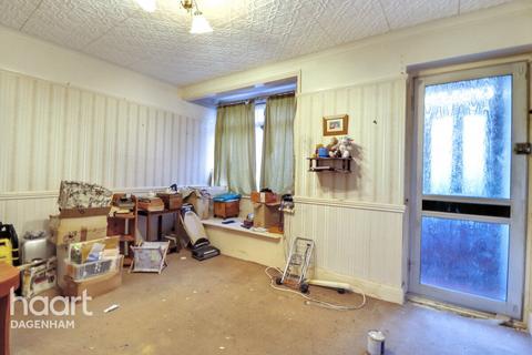 3 bedroom terraced house for sale, Beam Avenue, Dagenham