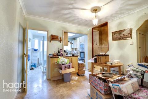 3 bedroom terraced house for sale, Beam Avenue, Dagenham