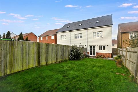 3 bedroom end of terrace house for sale, Mallow Drive, Stone Cross, Pevensey