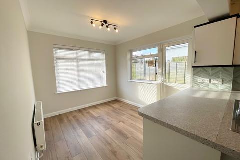 3 bedroom semi-detached house to rent, Rattle Road, Westham BN24