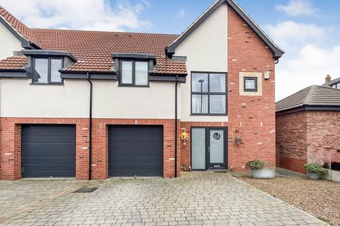 4 bedroom semi-detached house for sale, Romney Drive, Hull HU17