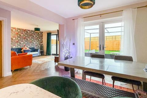 4 bedroom semi-detached house for sale, Romney Drive, Hull HU17