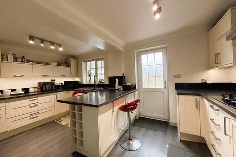 4 bedroom semi-detached house for sale, Derwent Avenue, Biggleswade, SG18