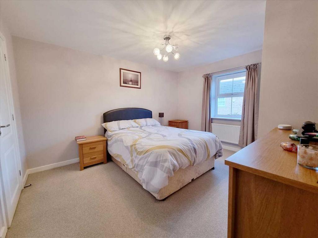 Bedroom 2: