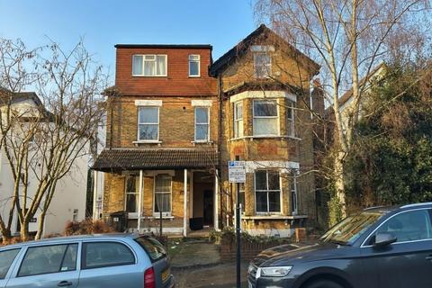 2 bedroom flat for sale, Flat 2 October House, 26 Birdhurst Rise, South Croydon, Surrey, CR2 7ED