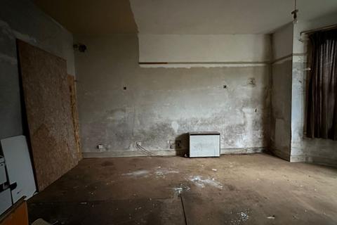 2 bedroom flat for sale, Flat 2 October House, 26 Birdhurst Rise, South Croydon, Surrey, CR2 7ED