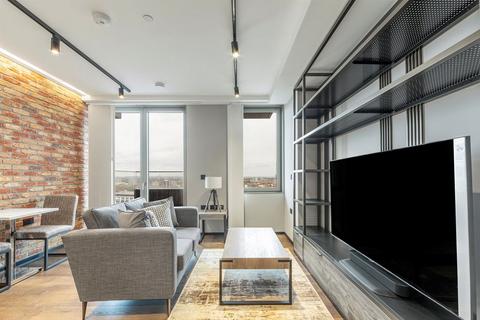Studio to rent, Hewett Street, London EC2A