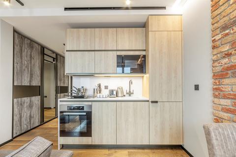 Studio to rent, Hewett Street, London EC2A