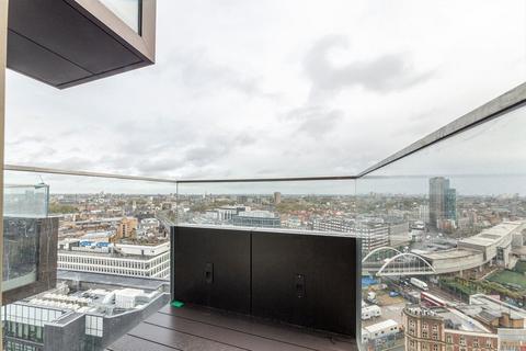 Studio to rent, Hewett Street, London EC2A