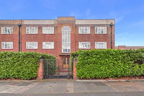 2 bedroom apartment to rent, Clifden Court, Twickenham