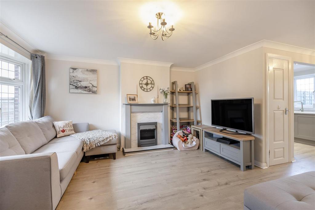 8675854-interior16.jpg