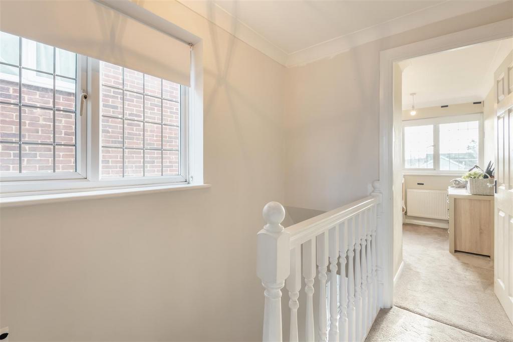 8675854-interior02.jpg