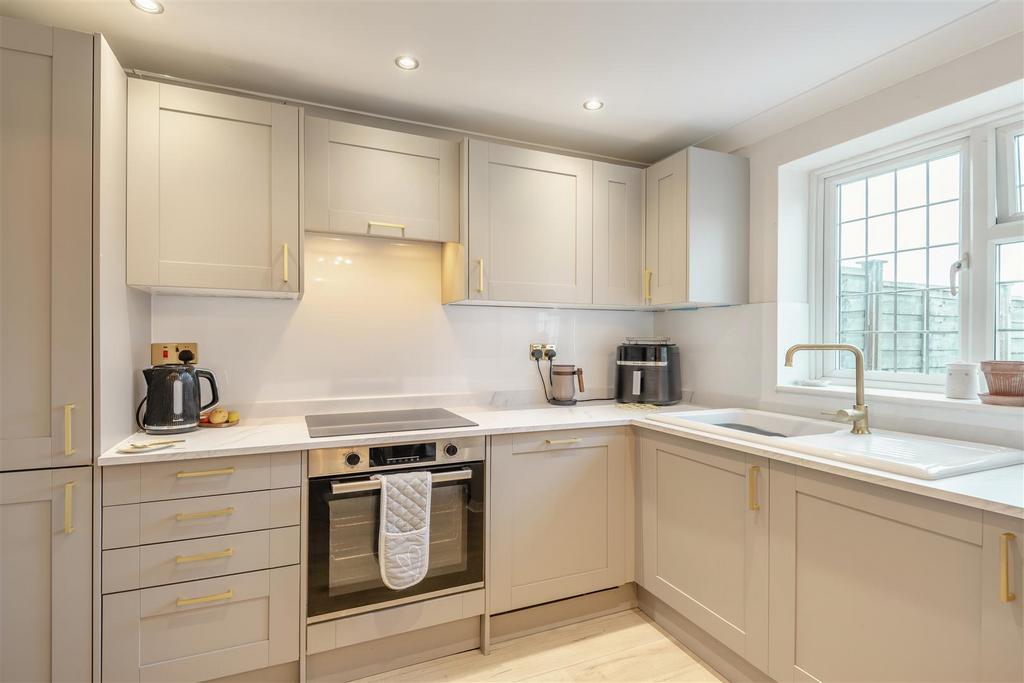 8675854-interior19.jpg