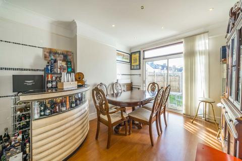 3 bedroom end of terrace house for sale, Bishops Park Road, London