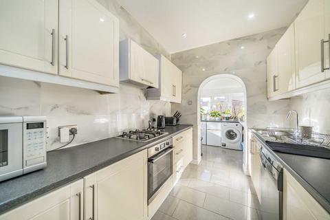 3 bedroom end of terrace house for sale, Bishops Park Road, London