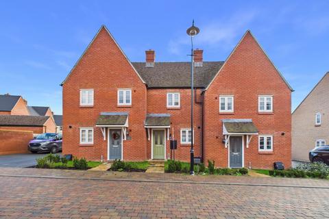 Hereford Close, Towcester, NN12