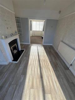 4 bedroom semi-detached house to rent, Hodge Hill Road, Birmingham B34