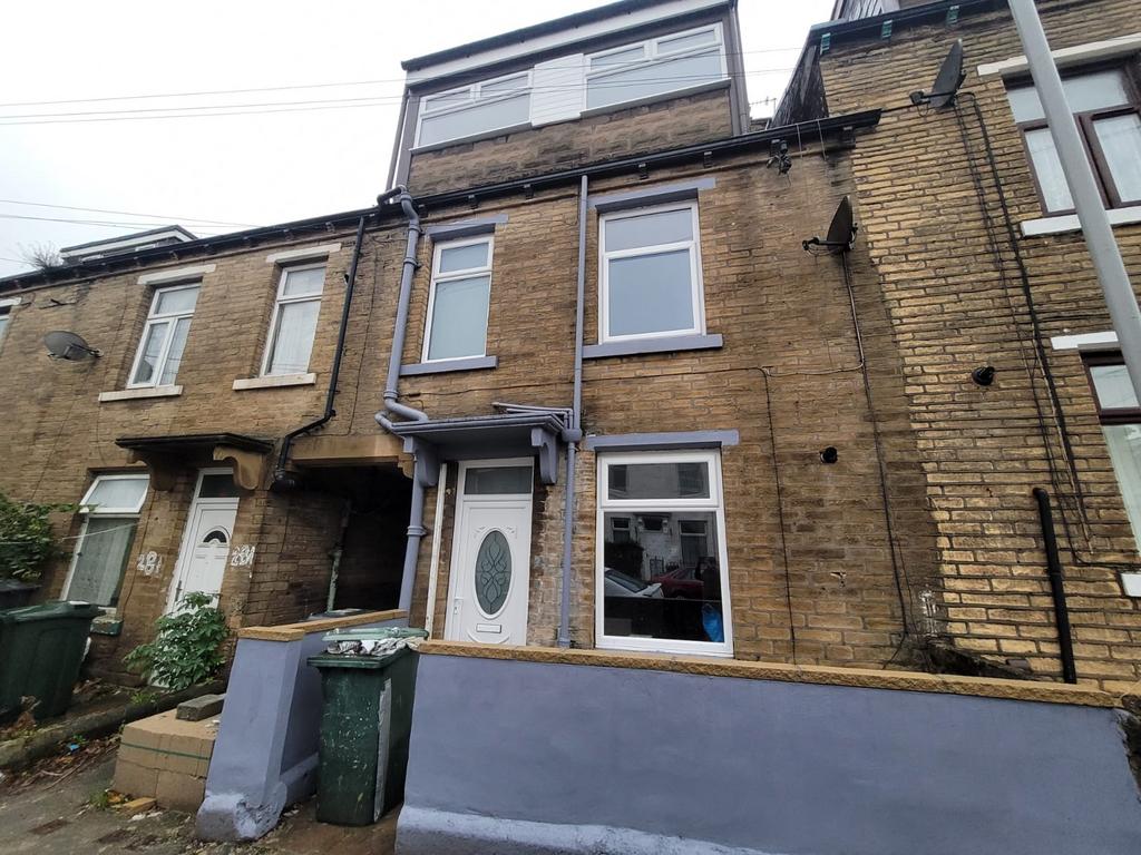 287 Hollings Road, Bradford, BD8 8 NU