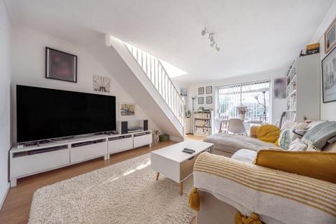 2 bedroom terraced house to rent, Goldcrest Way,  Bicester,  OX26