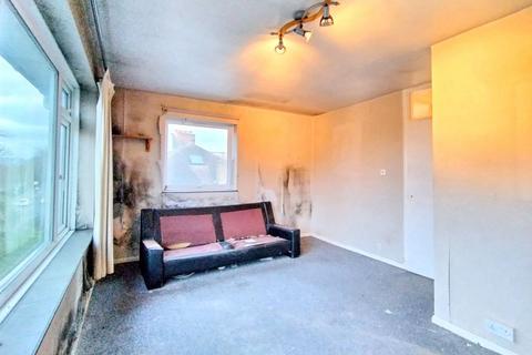 1 bedroom flat for sale, Second Floor Flat, 19 Salliesfield, 51 Kneller Road, Kneller Road, Twickenham, Middlesex, TW2 7DQ