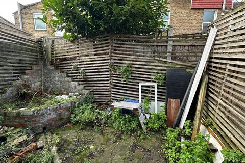3 bedroom terraced house for sale, 24 Maiden Road, Stratford, London, E15 4EZ