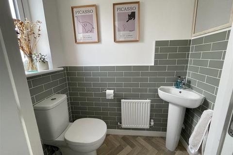 3 bedroom semi-detached house for sale, Maes Delfryn, Llanelli