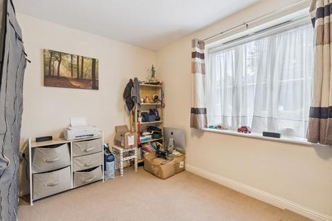 2 bedroom flat for sale, London Road, High Wycombe HP10